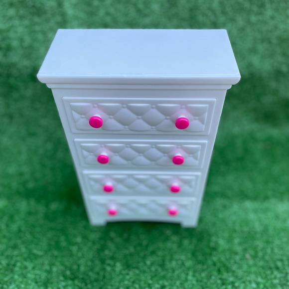 Doll Dresser - Picture 3 of 5